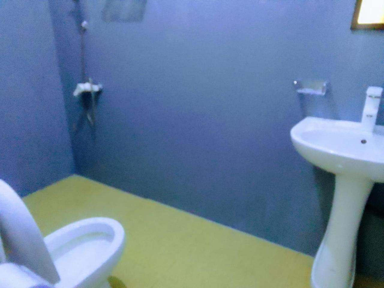 New Red Rose Ella Apartment ภายนอก รูปภาพ