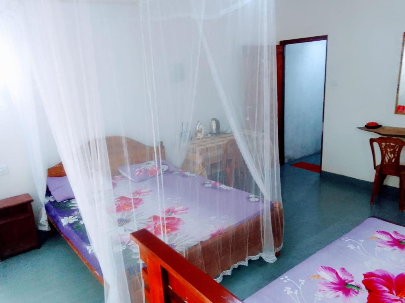 New Red Rose Ella Apartment ภายนอก รูปภาพ