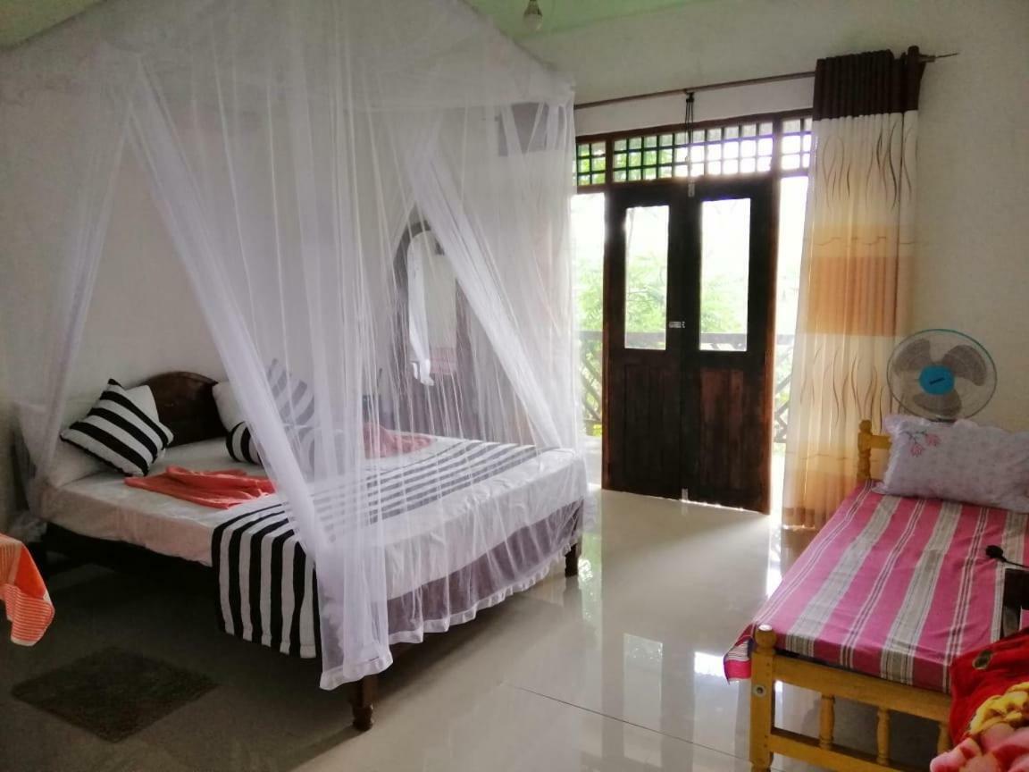 New Red Rose Ella Apartment ภายนอก รูปภาพ