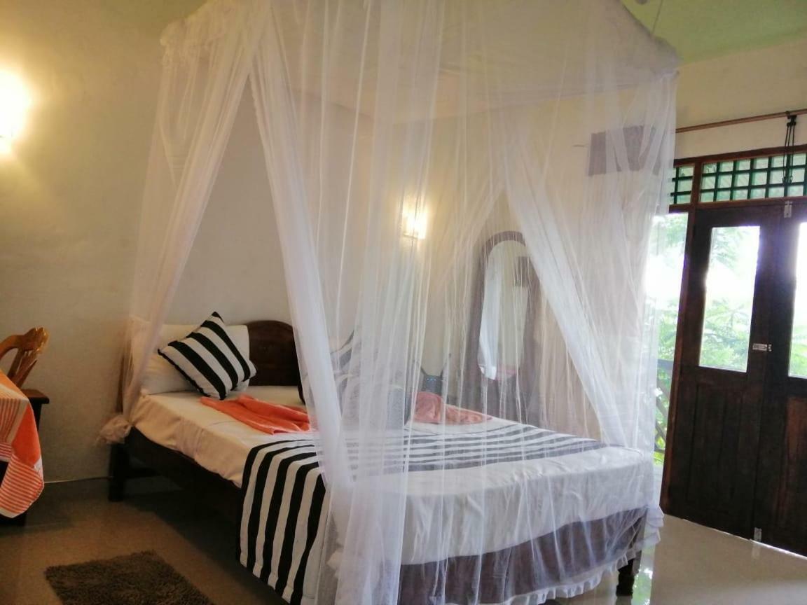 New Red Rose Ella Apartment ภายนอก รูปภาพ